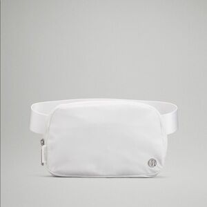 Lululemon everywhere belt bag white